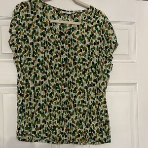 Short Sleeve Dot-Print Tee in Green, Olive & Black - EILEEN FISHER